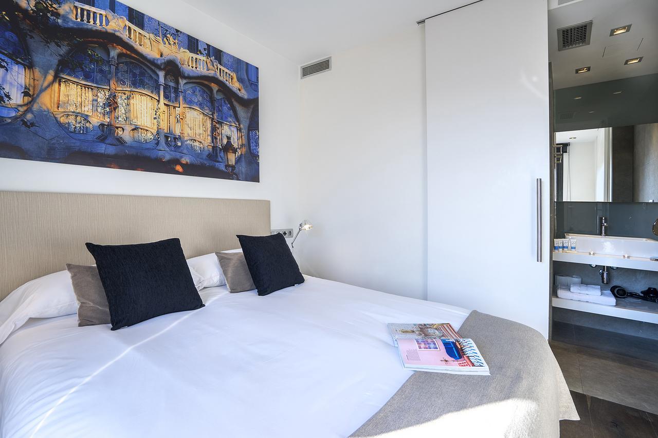 Friendly Rentals Palau Barcelona Bagian luar foto