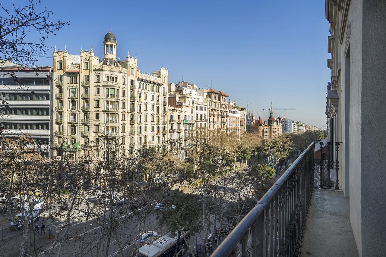 Friendly Rentals Palau Barcelona Bagian luar foto