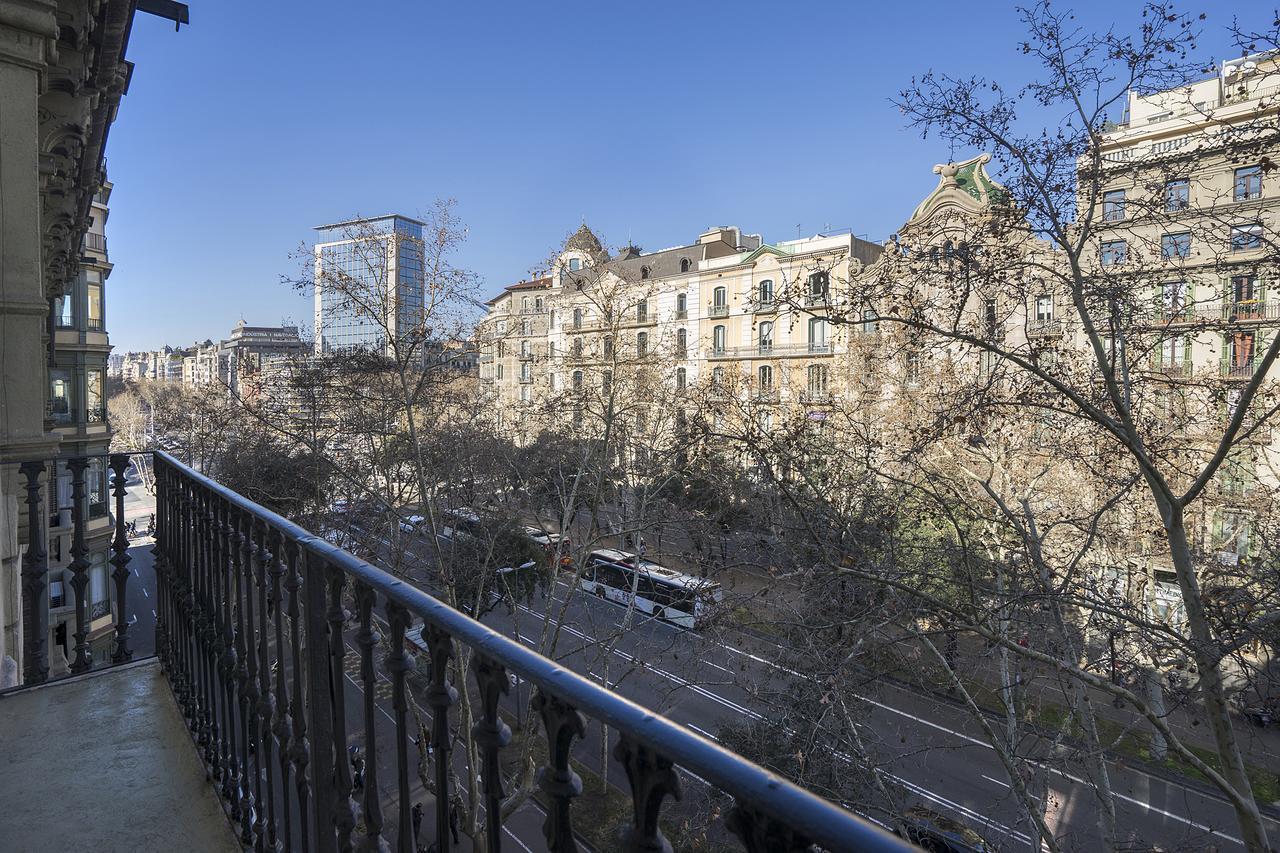 Friendly Rentals Palau Barcelona Bagian luar foto