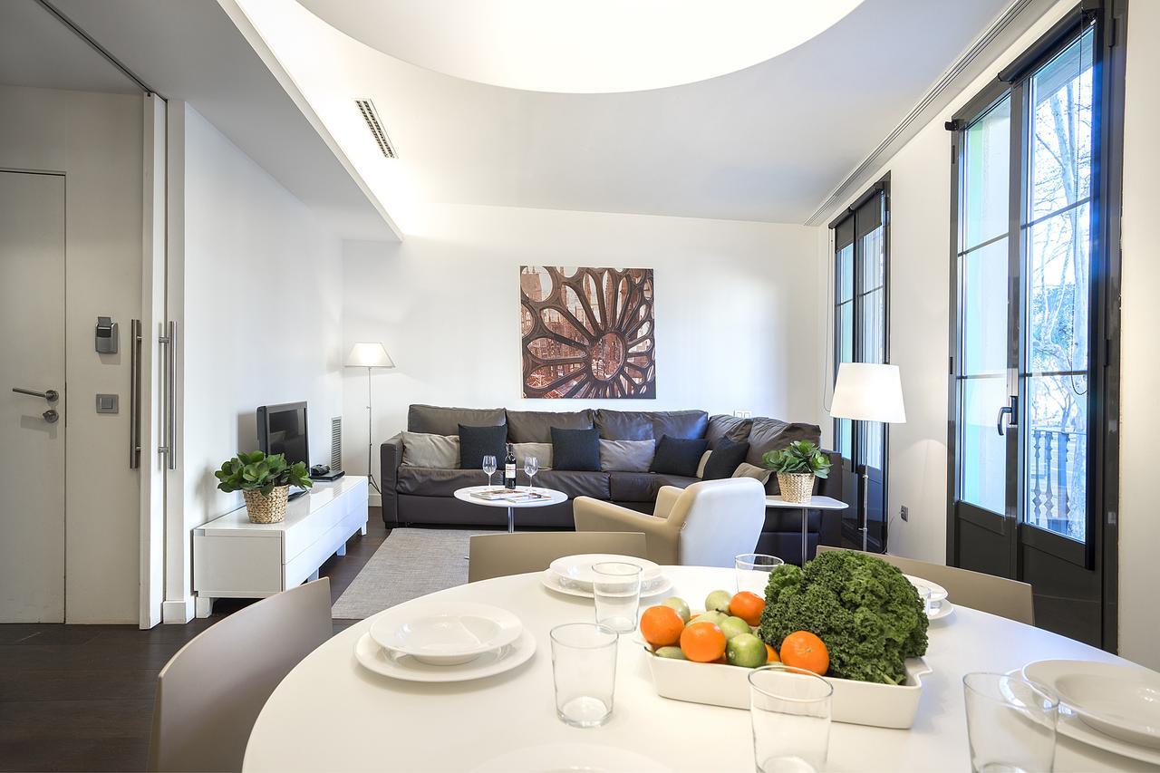 Friendly Rentals Palau Barcelona Bagian luar foto