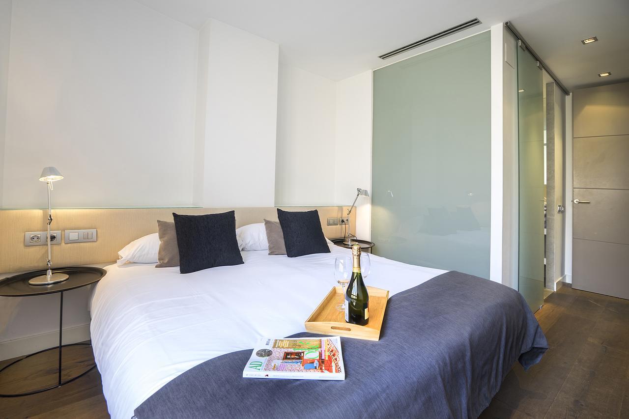 Friendly Rentals Palau Barcelona Bagian luar foto