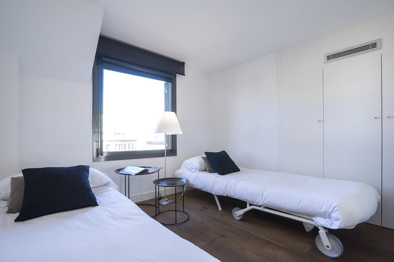 Friendly Rentals Palau Barcelona Bagian luar foto